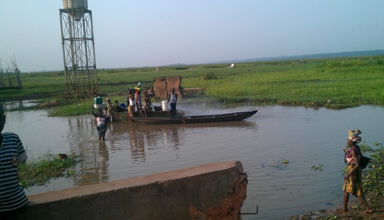 Bénin : un apprenti chauffeur meurt noyé dans le fleuve Ouémé
