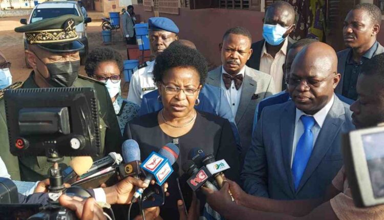 ministre de l'Enseignement supérieur et de la recherche scientifique, Éléonore Yayi Ladekan au lancement duBAC 2022 (1)