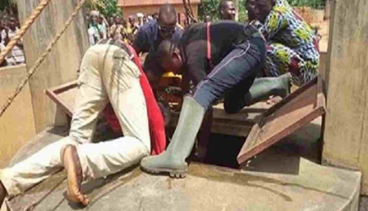 un homme repêché d'un puits d 26 mètres Calavi