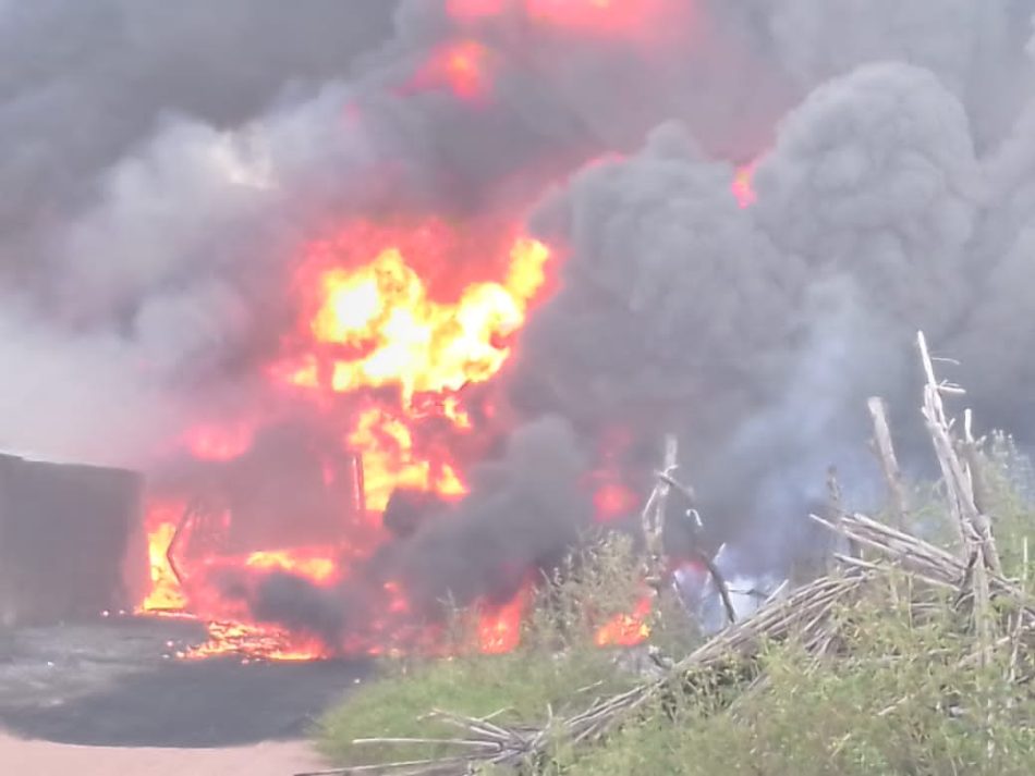 Bénin : un camion remplie d'essence frelatée prend feu en pleine agglomération
