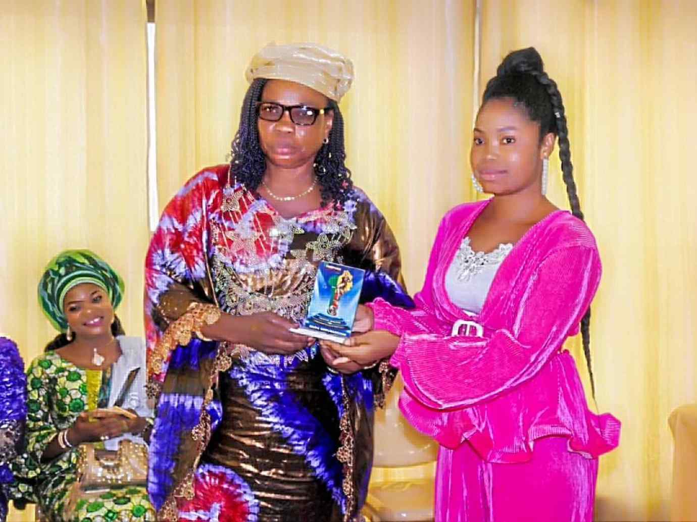 Nadia Okumassoun remporte le 1er trophée Femme Amazone