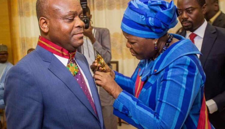 Dorothé Sossa fait grand officier de l’Ordre national