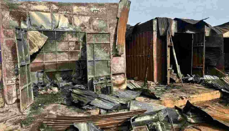 Nouvel incendie au centre commercial ENA